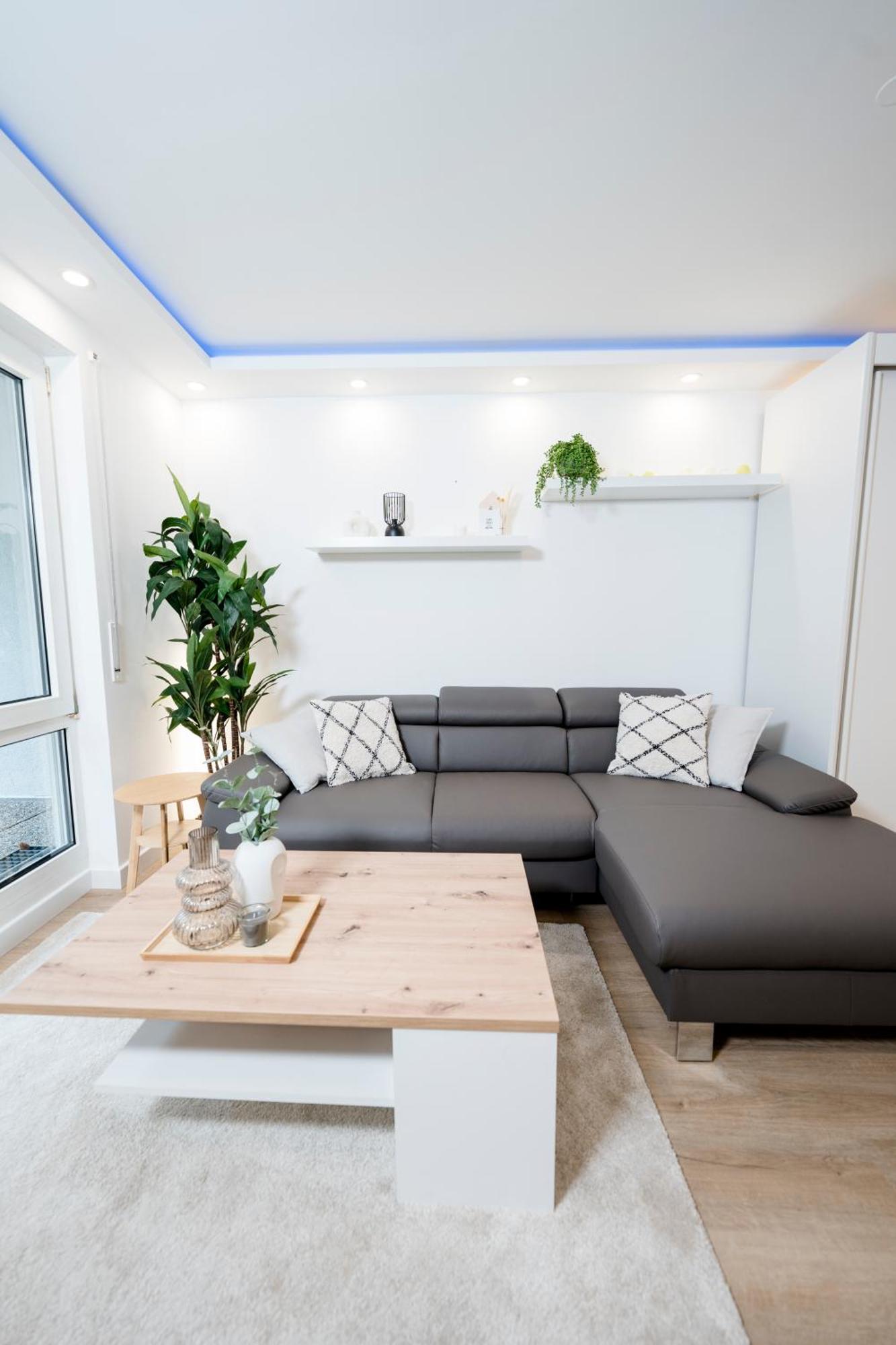 Bellabene Modernes Studio Apartment In Zentraler Lage Mit Terrasse, Parkplatz, Smarttv بفورتسهايم المظهر الخارجي الصورة